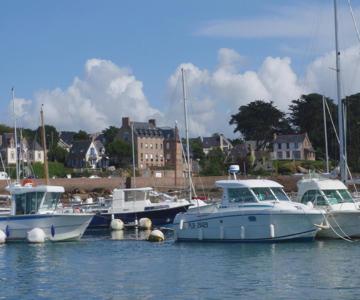 Studio les pieds dans l'eau au port de Ploumanac'h