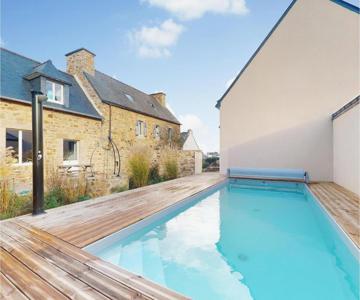 Gorgeous Home In Ploubazlanec