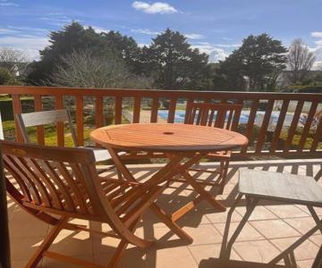 Estudio con piscina y playa
