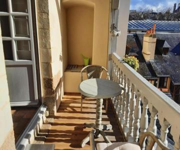 Gite Du Passant Rennais avec balcon sur cour