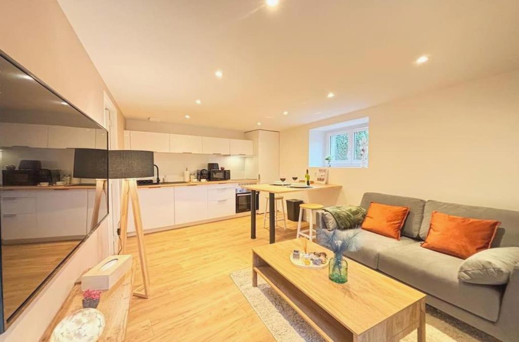 Le Saphir - Parking, Jardin Privé, Hyper-centre & Calme