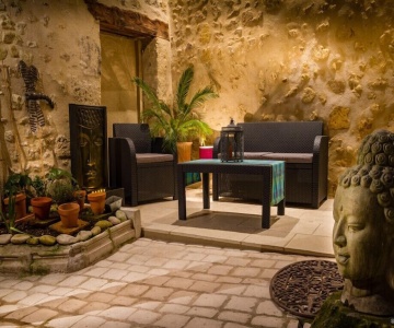 Chez Charitha