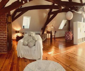 Superbe Maison De Caractère, De 1 à 9 Couchages