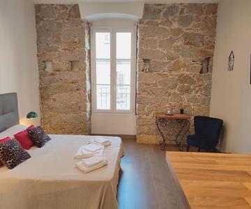 Studio de 25m2 - Extra centre - À 5 min à pied des plages - Commerces et restaurants sur place - Cli