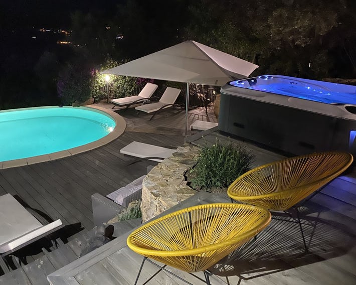 Swim Lodge Hotel Porto Vecchio