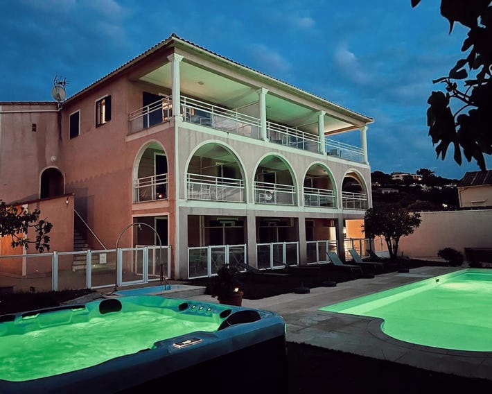 Résidence Villa Romana avec Piscine et Jacuzzi