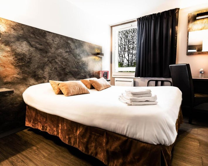 Logis Hotel Lons-le-Saunier - Restaurant Le Grill