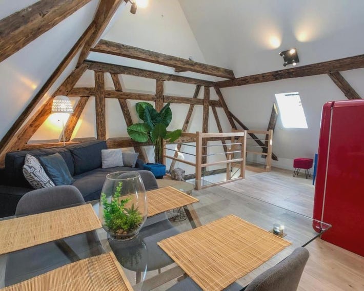 Beauty & The Beast - Old Town Cosy Apartments