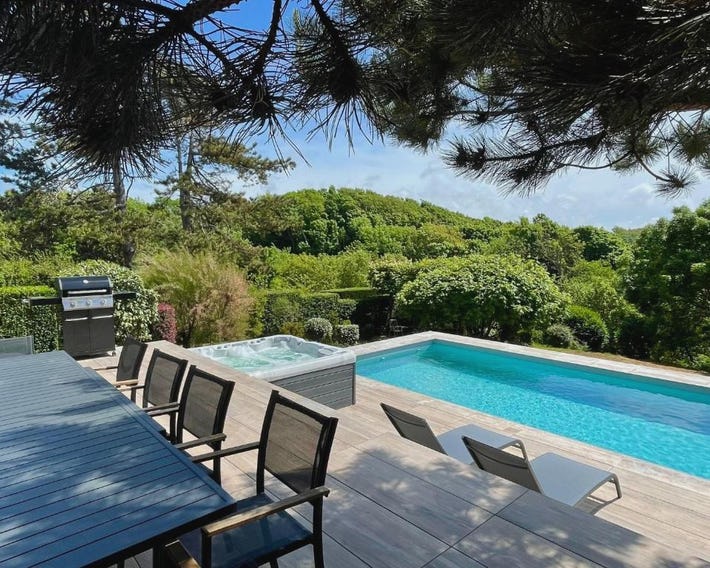 Superbe maison avec piscine et jacuzzi dans les dunes