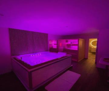 La Suite Bali Jacuzzi,Sauna,Netflix,Disney