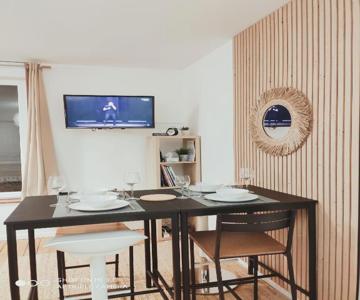 Chaleureux T2 Au Style Vintage - Rue Gratuite
