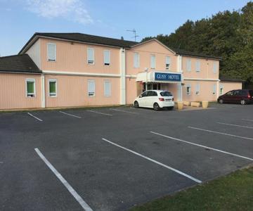 Glisy Hotel