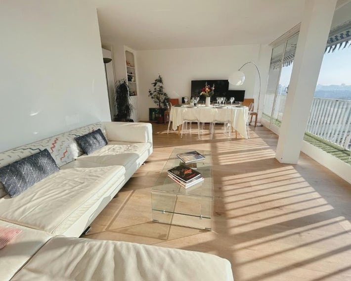 EIFFEL TOWER SEINE RIVER VIEW PARIS 88 square meters