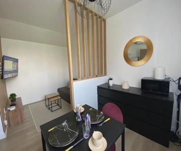 Joli Studio Lumineux et moderne