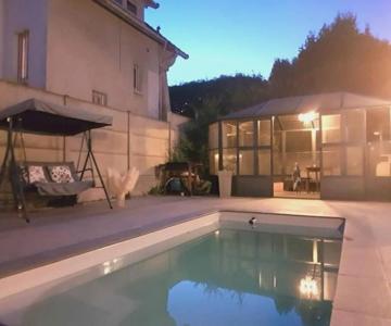 Logement à 30min de la défense avec piscine privative