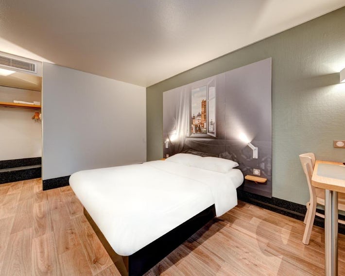 B&B HOTEL Louveciennes