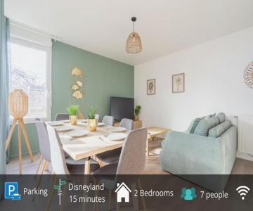 Le Prague - Parking - Disneyland - Balcon