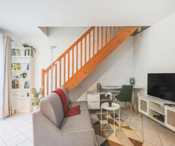 Chic apart duplex with parking