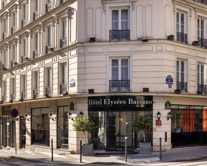 Elysées Bassano