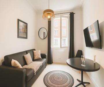 ARC DE TRIOMPHE-CARNOT Luxury & Design