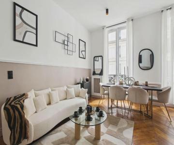 Champs Elysées luxury 3 bed room