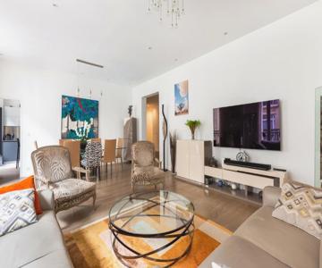 Charme Parisien Près De L'arc De Triomphe - 183 M²