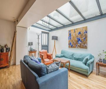 Artist's Apartment In Paris - Welkeys