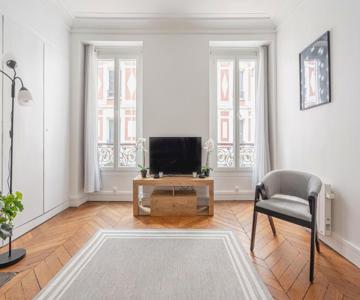 Big apartment 2BR Arc de Triomphe 4-6p