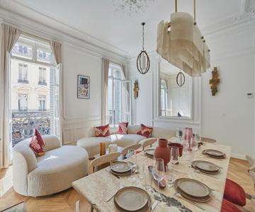 Apartment Opera Vendome by Studio Prestige