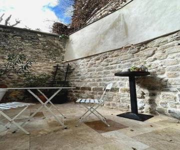 Grand Triplex Calme Avec Cour Privée