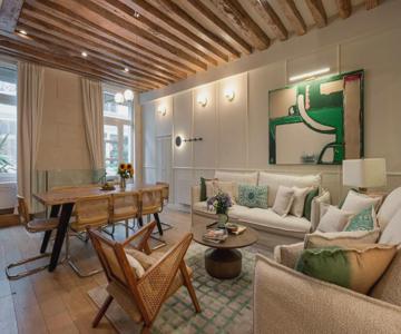 Paris Historic Center Marais up to 7 people & AC