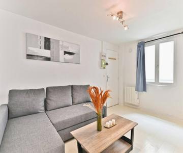 Appartement proche Canal Saint Martin - II