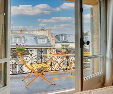 Bnbnova - Louvre & Palais Royal - Central Paris