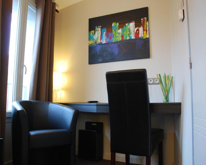 Ruthenium Hotel