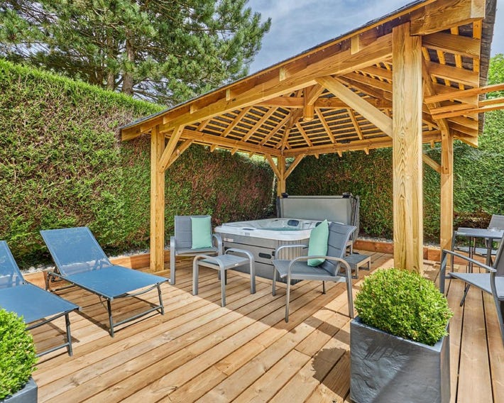 Domaine du Gros Chêne - terrasses avec jacuzzis privatifs