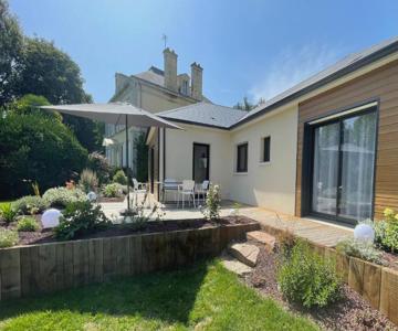 Le Clos des Marmuzots parking & garden