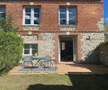 Loft de charme avec jardin privé et parking, à 5 min du Vieux-bassin