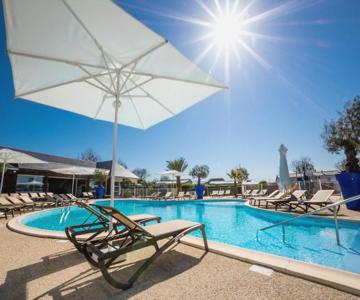 M&V Resort