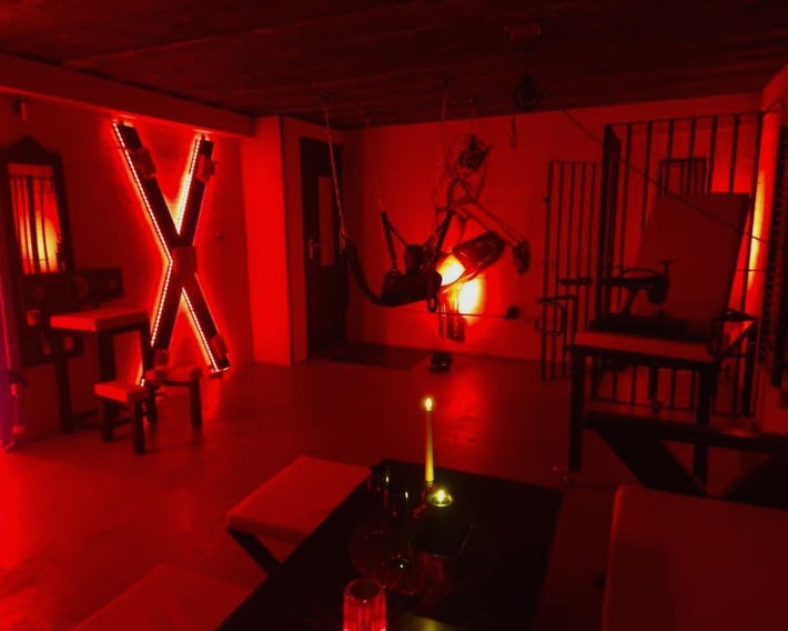 Le Baiser 1 le bunker réaménagé en plaisir interdit