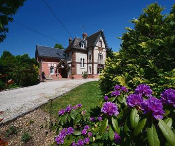 Manoir De Louvier