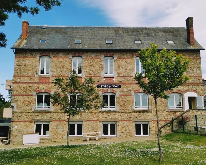 L'Etape du Mont, Family Hostel