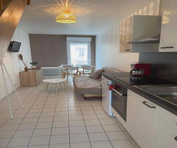 Eléonore, F2 En Duplex Avec Cour Commune Et Proche De La Mer, 3