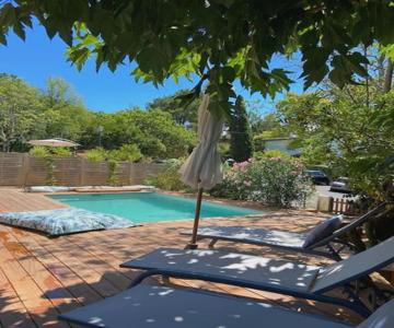 Agréable Villa climatisée avec piscine, 12 personnes