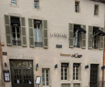Le Square