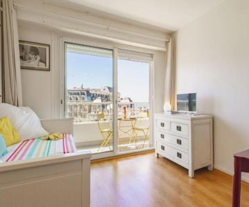 Studio Bellevue Clemenceau-2 By Interhome