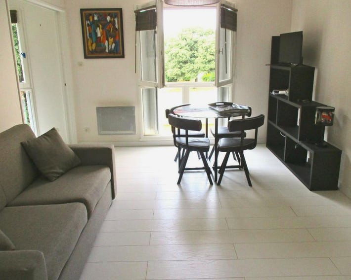 Studio Spacieux dans Parc Arboré