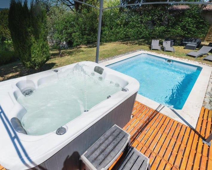 Maison Monbazillac avec piscine 2-4 pax