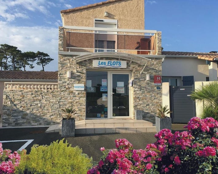 Hôtel Résidence Les Flots