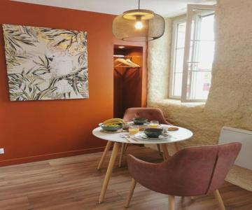 Les appartements du centre, refaits à neuf, climatiseur mobile, hyper centre, 50m à pieds des commer
