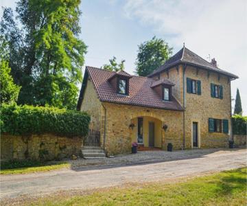 1 Bedroom Lovely Apartment In Vitrac